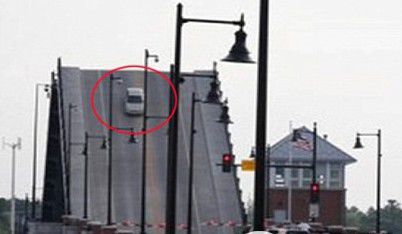 各地离奇车祸大盘点