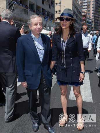 杨紫琼脚拇指严重外翻 女星爱美代价惨痛