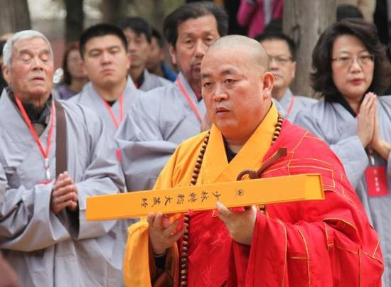 方丈释永信被网上实名举报有2个老婆 少林寺报案