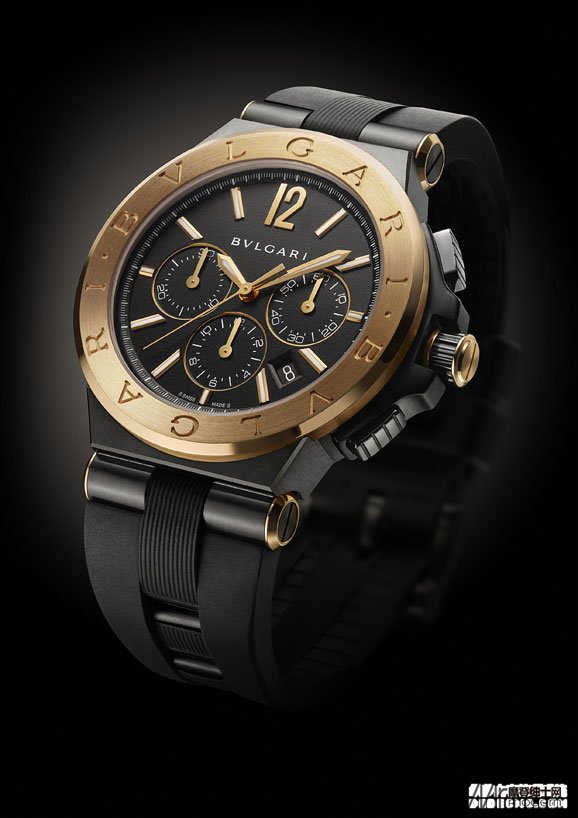 宝性能出众优雅精致  宝格丽全新Diagono Ultranero计时腕表