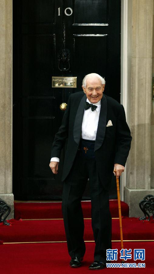 这是英国前首相詹姆斯·卡拉汉的资料照片。卡拉汉于1976年至1979年任英国首相。新华社/法新