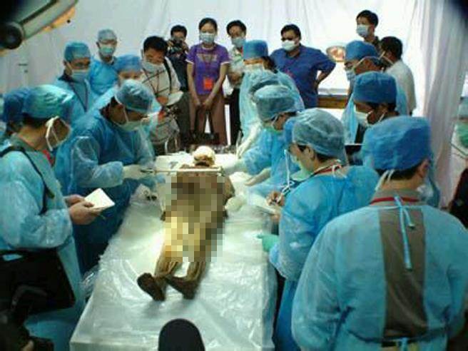 女子去世16年遗体不腐烂，古代不腐烂的女尸图片