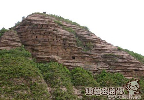 中国在悬崖峭壁上的墓穴图，墓穴风水的看法