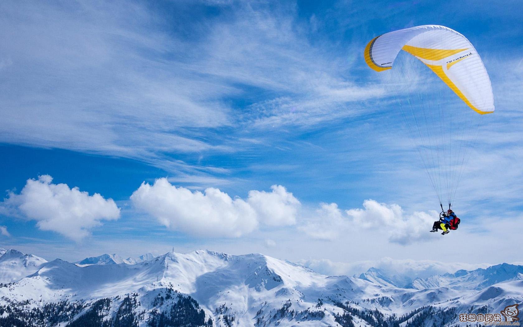 四万米高空极限跳伞过程视频，高空跳伞需要注意什么