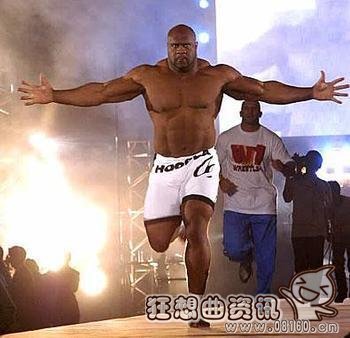 ufc视频世界最厉害的冠军是谁，莱斯纳ufc比赛精彩视频集锦