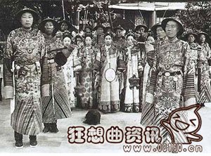 安德海最后是怎么死的?安德海与李莲英是什么关系?