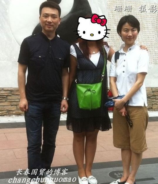 央视主播康辉妻子刘雅洁近照清秀