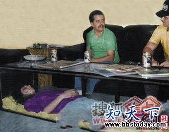 爱妻情深：男子将妻子尸体做成咖啡桌