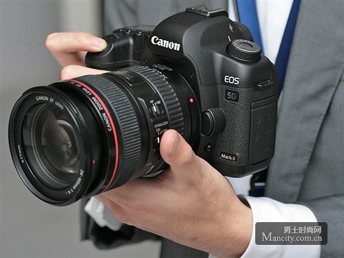 点击图片查看佳能5D Mark II详细资料
