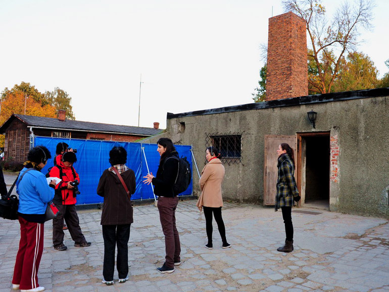 集中营外围的双层电网于世文摄