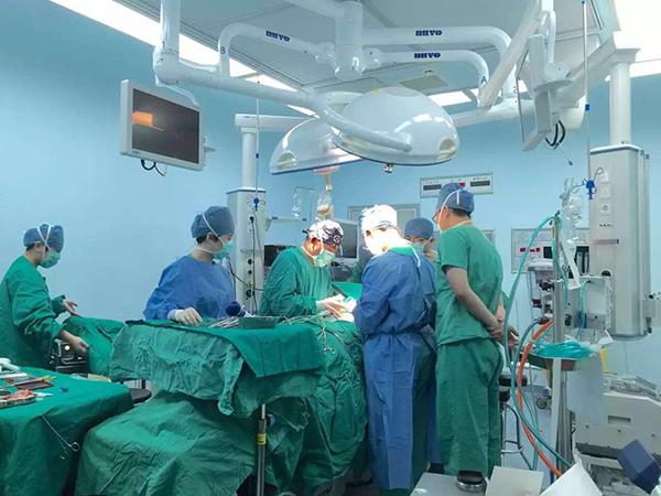 医生携移植肺被拒办机票 距起飞15分钟(图)