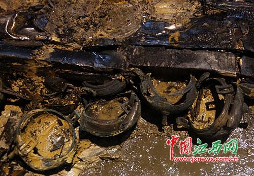 南昌西汉墓主椁室现9鼎 墓主身份指向汉废帝