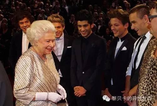 关于英女王的一切酷炫萌~她才是史上最牛It Girl！