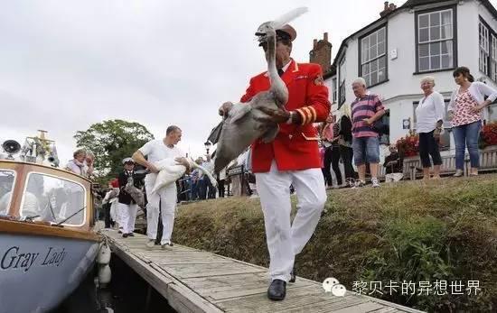 关于英女王的一切酷炫萌~她才是史上最牛It Girl！