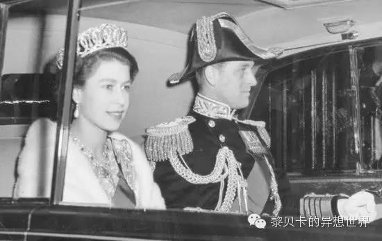 关于英女王的一切酷炫萌~她才是史上最牛It Girl！