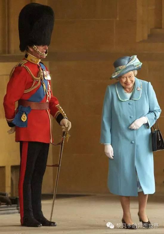 关于英女王的一切酷炫萌~她才是史上最牛It Girl！