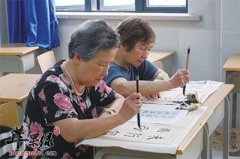 59岁老太太玩lol视频，适合老年人娱乐活动有哪些