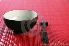 为什么筷子能站在碗里，民间给小孩子叫魂的方