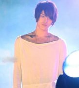 男人有锁骨代表什么是因为瘦吗？有锁骨的男生力气大吗