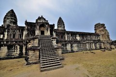 吴哥窟为什么很邪门很神秘，历史上吴哥窟被遗