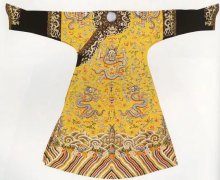 现代龙袍可以随便穿吗，清朝的龙袍都去哪了