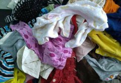 旧衣服为什么要破坏一下才能送人，送旧衣服会