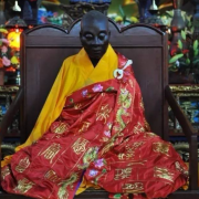 肉身菩萨和金刚不坏之身是一回事吗，金刚不坏