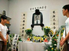 为什么病人、小孩不能去灵堂，去灵堂不能穿什