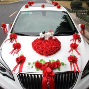 传说出门碰到结婚车好不好，碰到结婚的有什么说法？