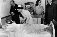 梦露遗体为什么被解剖，玛丽莲梦露卸妆后照片