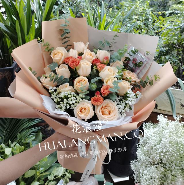 送同学毕业礼物送什么好便宜(毕业送女生什么礼